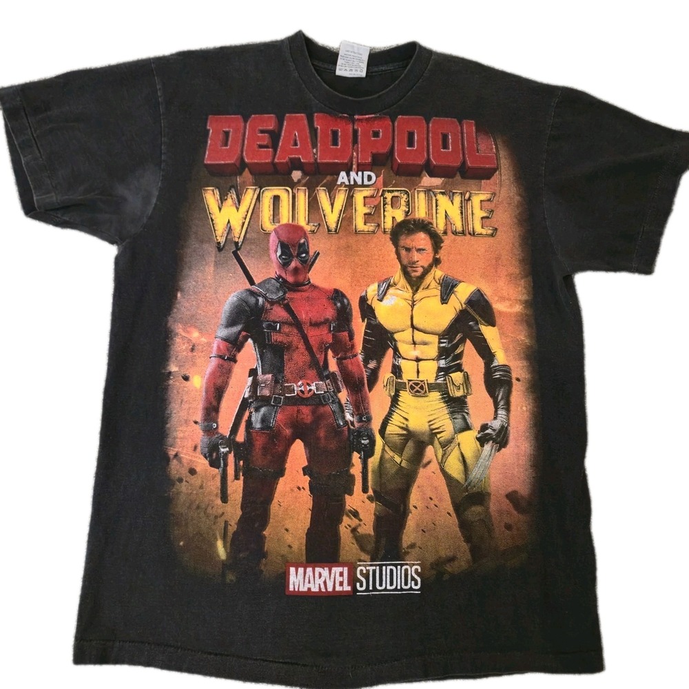 Men's Deadpool vs Wolverine Movie Promo AOP T-Shirt Size XL Marvel Comics
